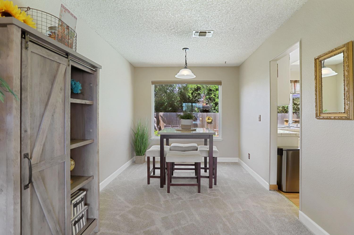 Detail Gallery Image 13 of 54 For 9161 Starina Way, Sacramento,  CA 95826 - 4 Beds | 2/1 Baths