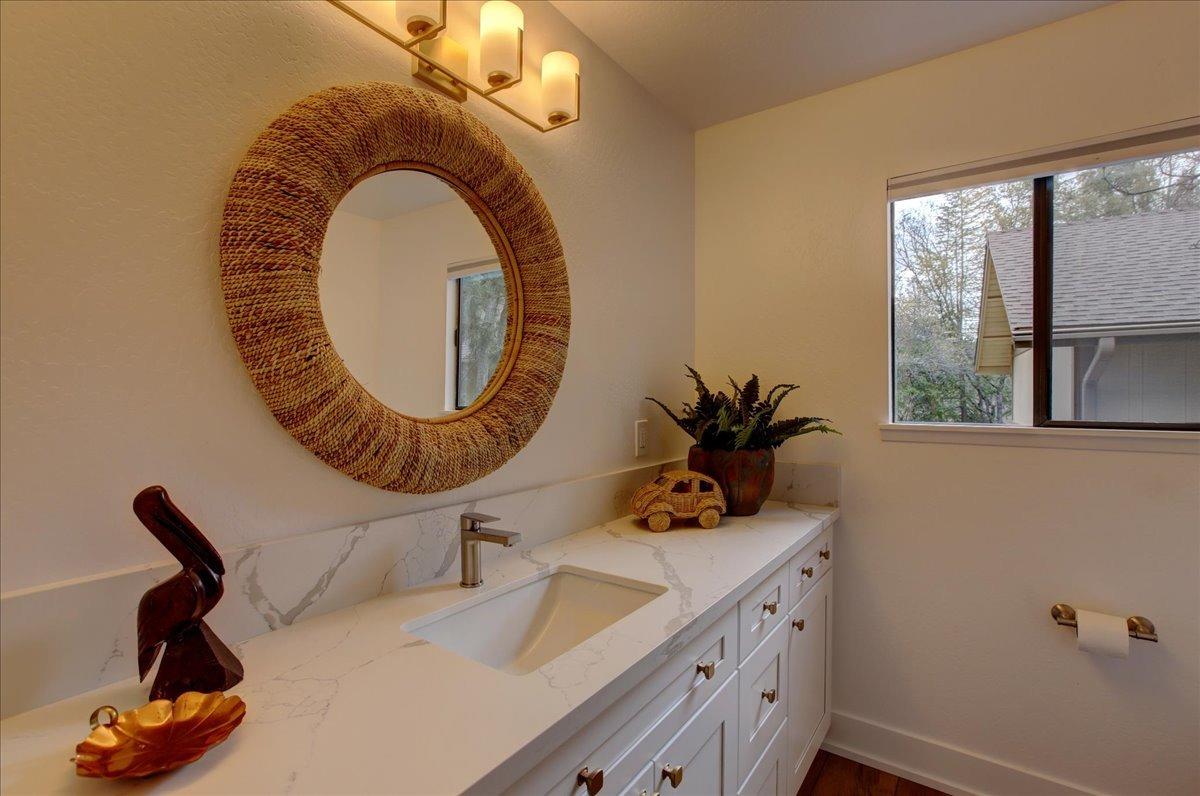 Detail Gallery Image 18 of 59 For 19692 Echo Blue Dr, Penn Valley,  CA 95946 - 3 Beds | 2 Baths