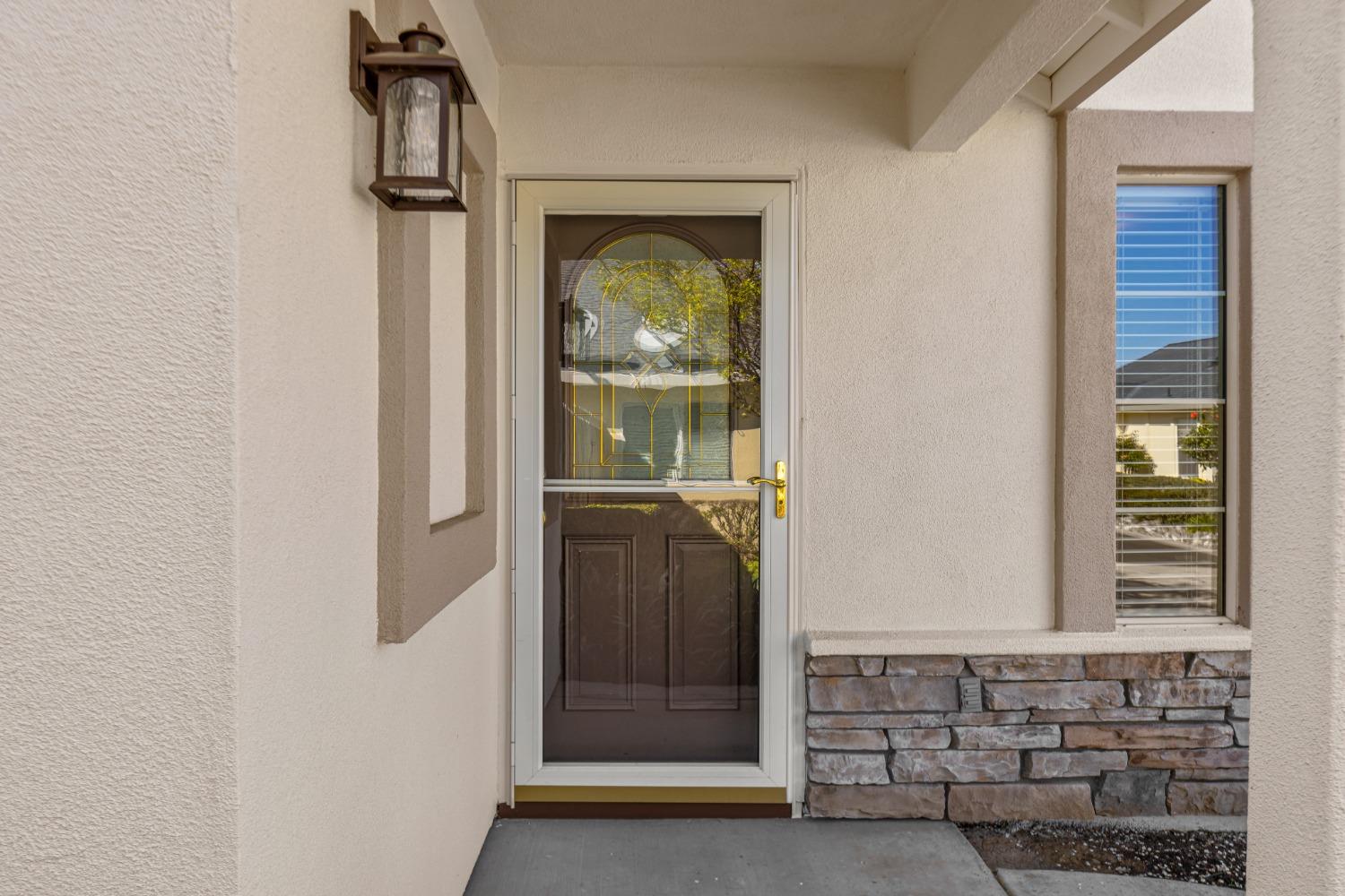 Detail Gallery Image 2 of 42 For 564 Wild Rose Ct, Galt,  CA 95632 - 2 Beds | 2 Baths