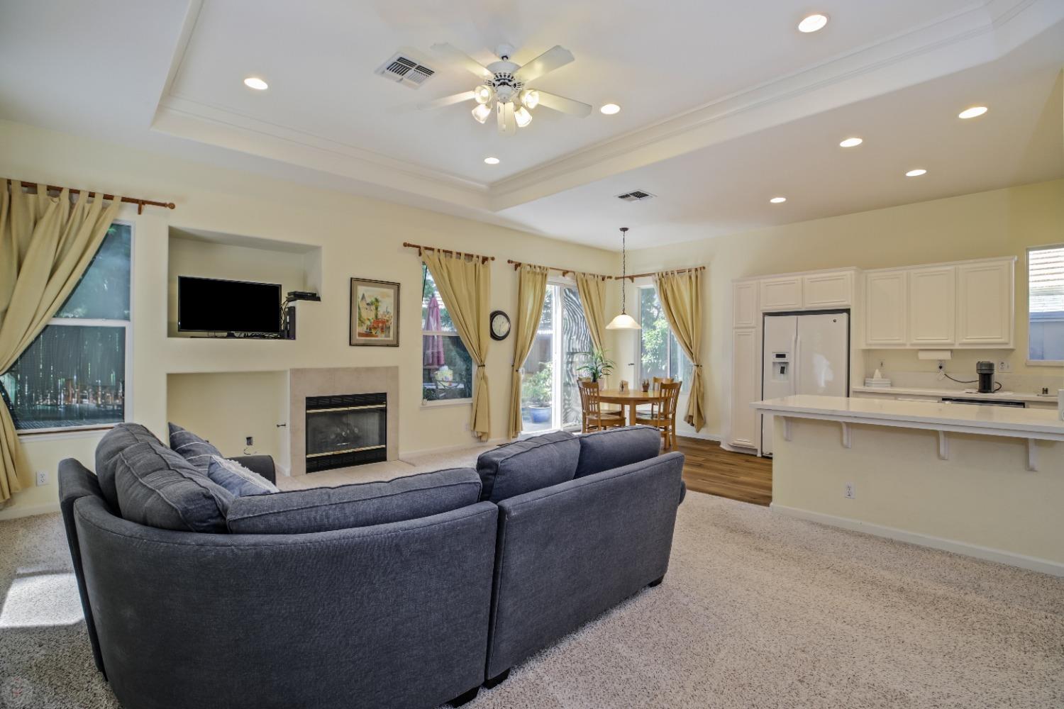 Detail Gallery Image 9 of 30 For 4287 Windsong Dr, Tracy,  CA 95377 - 3 Beds | 2 Baths