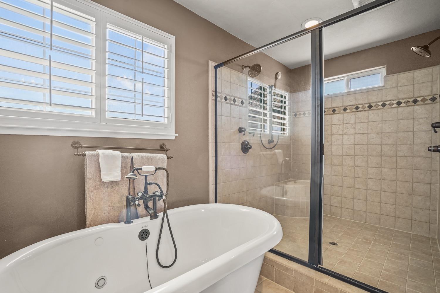 Detail Gallery Image 50 of 79 For 5373 N Mendocino Ave, Clovis,  CA 93619 - 4 Beds | 3/1 Baths