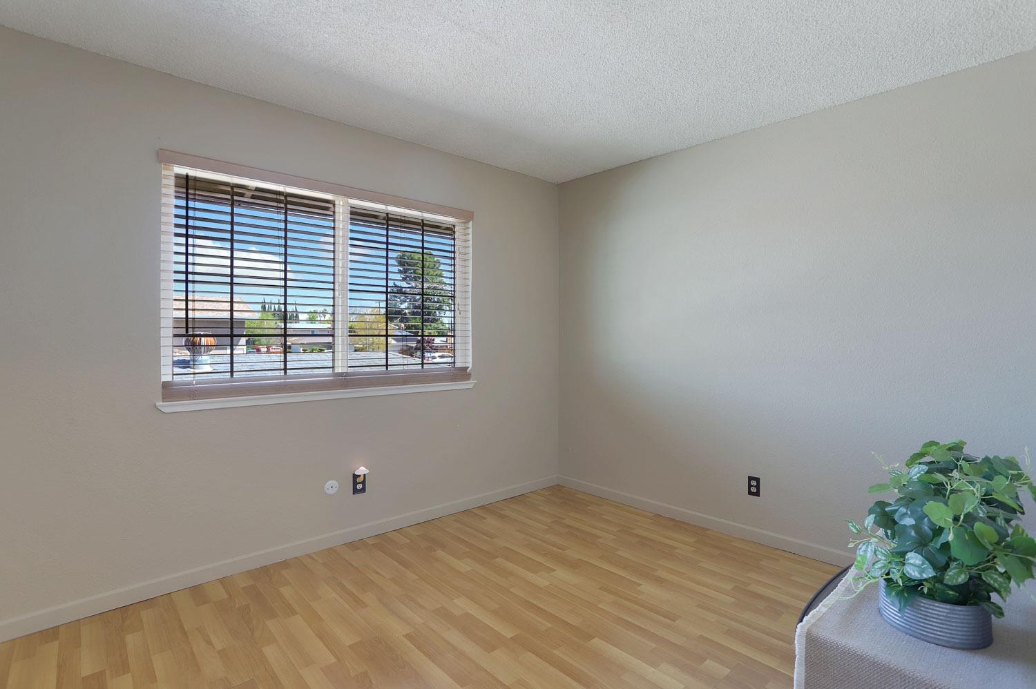 Detail Gallery Image 31 of 54 For 9161 Starina Way, Sacramento,  CA 95826 - 4 Beds | 2/1 Baths