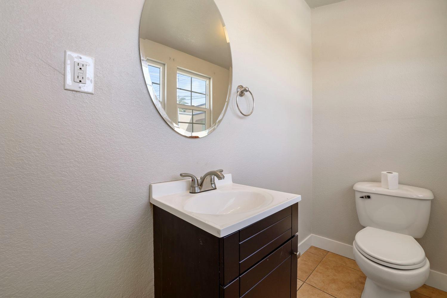 Detail Gallery Image 16 of 24 For 2014 29th St, Sacramento,  CA 95817 - 3 Beds | 2/1 Baths