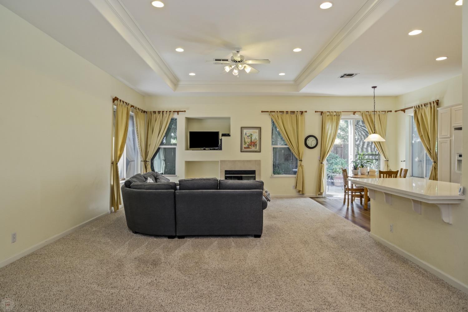 Detail Gallery Image 8 of 30 For 4287 Windsong Dr, Tracy,  CA 95377 - 3 Beds | 2 Baths