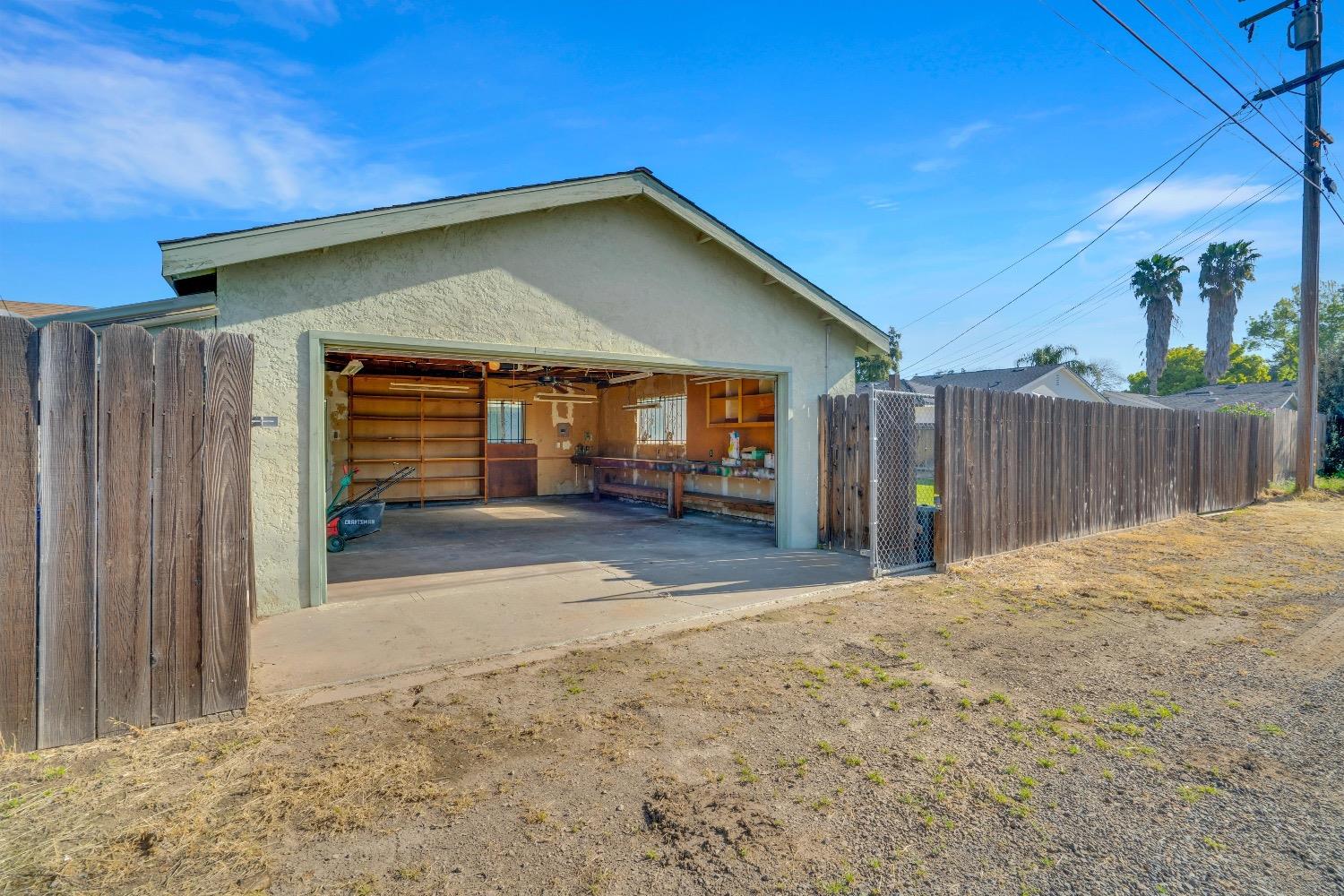 Detail Gallery Image 31 of 37 For 1022 Alameda Dr, Modesto,  CA 95351 - 4 Beds | 2/1 Baths