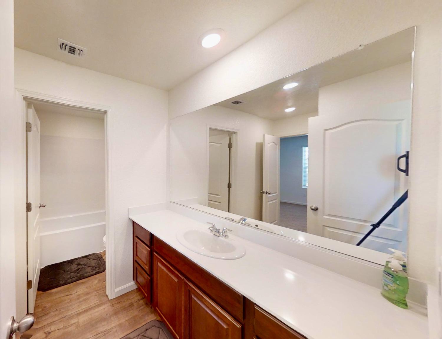 Detail Gallery Image 27 of 42 For 5535 Silvergate Ct, Linda,  CA 95901 - 3 Beds | 2/1 Baths