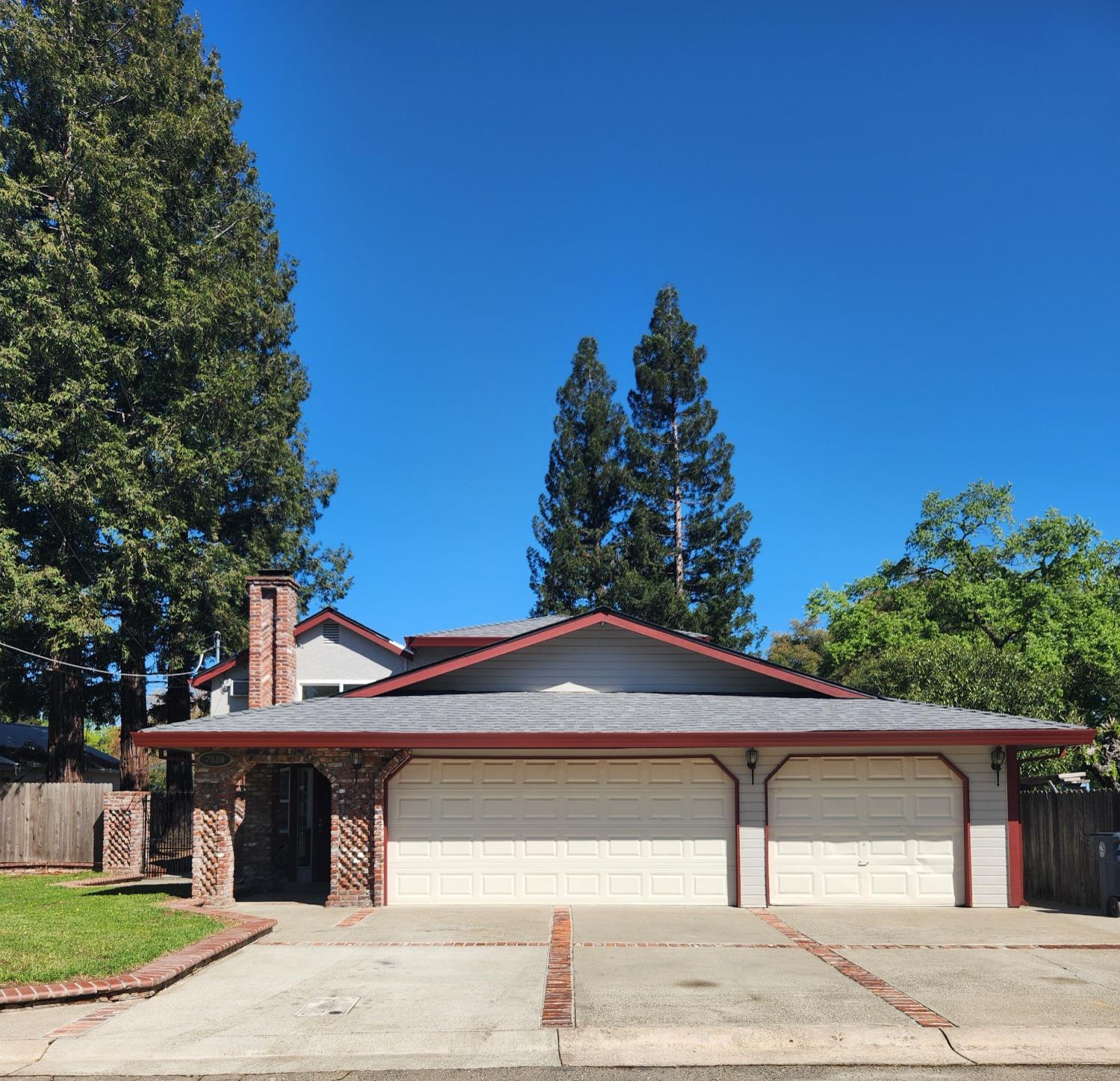 Photo of 7589 Park Dr in Citrus Heights, CA