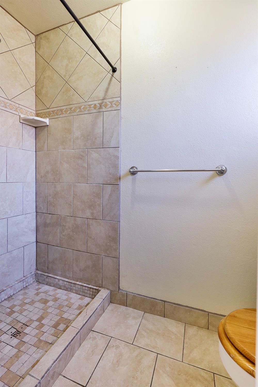 Detail Gallery Image 22 of 36 For 2642 Madrone Ave, Stockton,  CA 95207 - 3 Beds | 2 Baths