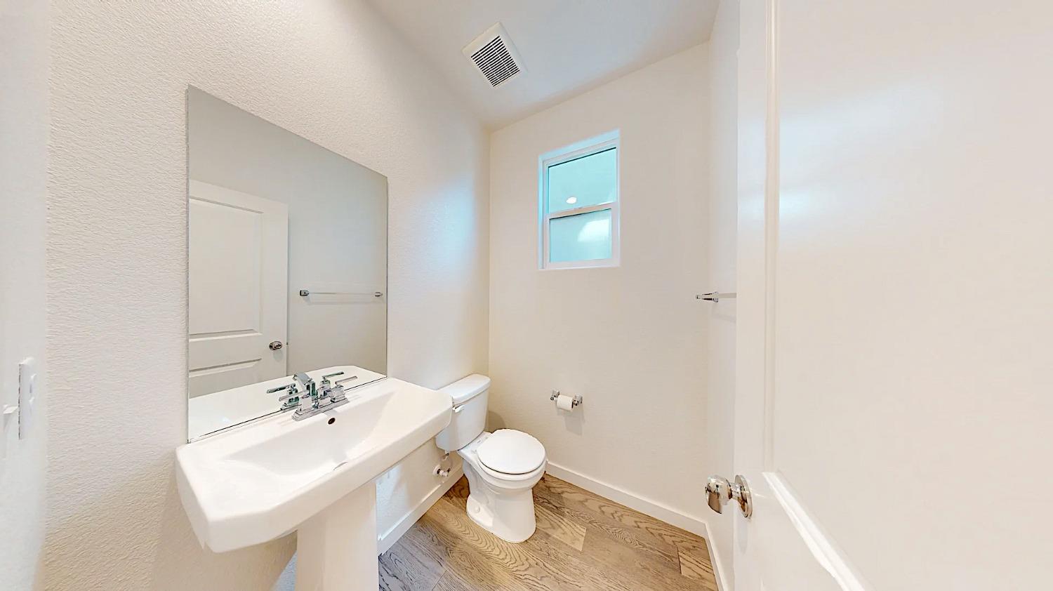 Detail Gallery Image 8 of 56 For 2484 Sweetbay Cir, Tracy,  CA 95377 - 3 Beds | 2/1 Baths