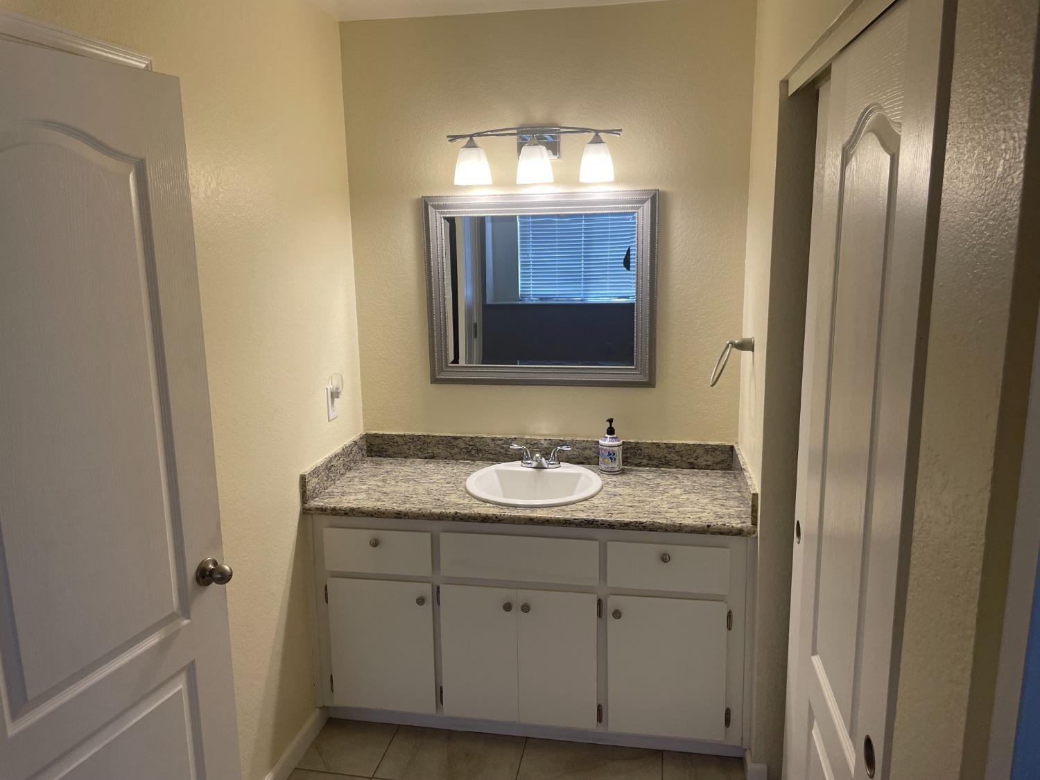 Detail Gallery Image 22 of 30 For 1901 S Mills Ave #2,  Lodi,  CA 95242 - 2 Beds | 2 Baths