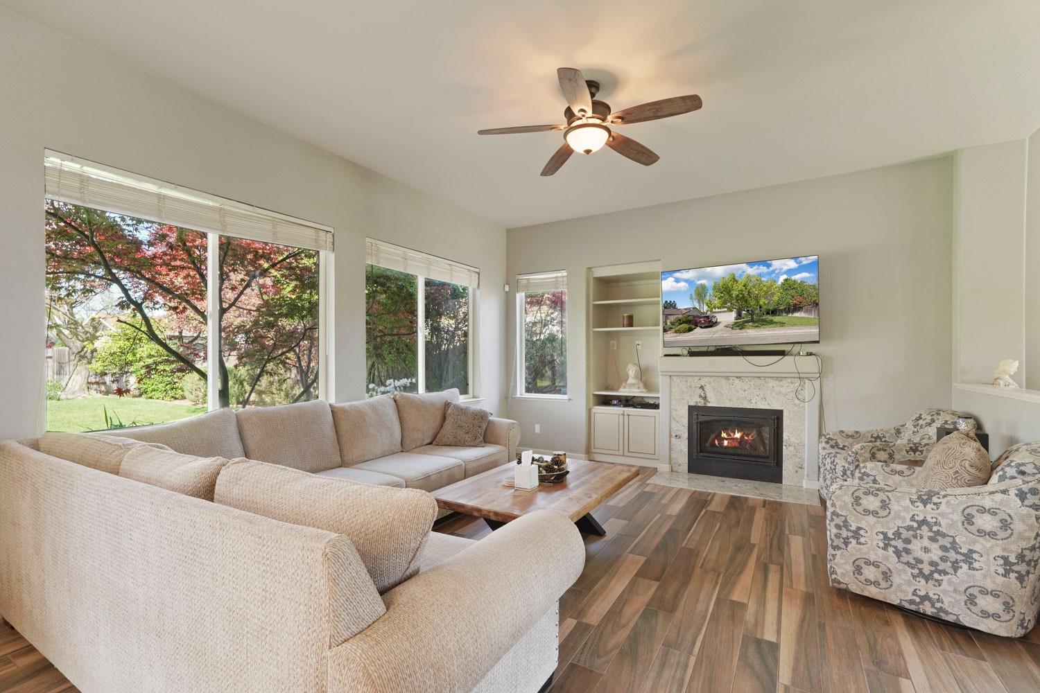 Detail Gallery Image 9 of 55 For 13991 E 13991 Sparrow Hawk Dr, Lockeford,  CA 95237 - 3 Beds | 2/1 Baths