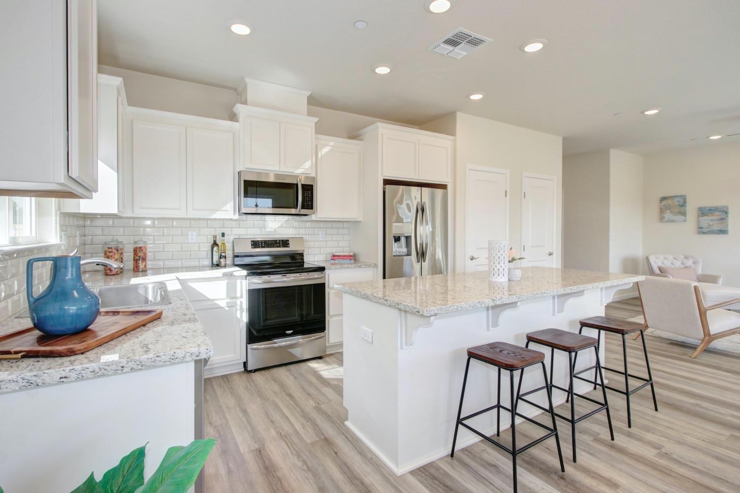Detail Gallery Image 1 of 9 For 1350 River Run Cir, Ione,  CA 95640 - 4 Beds | 2/1 Baths