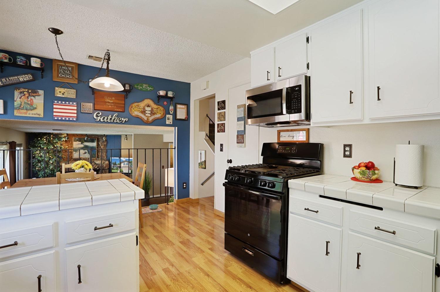 Detail Gallery Image 20 of 54 For 9161 Starina Way, Sacramento,  CA 95826 - 4 Beds | 2/1 Baths