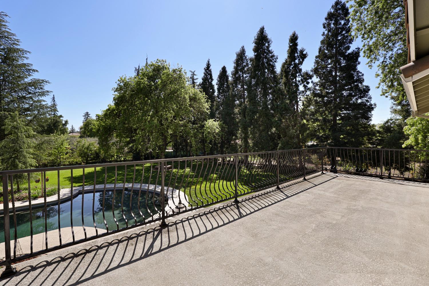 Detail Gallery Image 40 of 67 For 4620 Greenoak Ln, Stockton,  CA 95212 - 5 Beds | 3/2 Baths