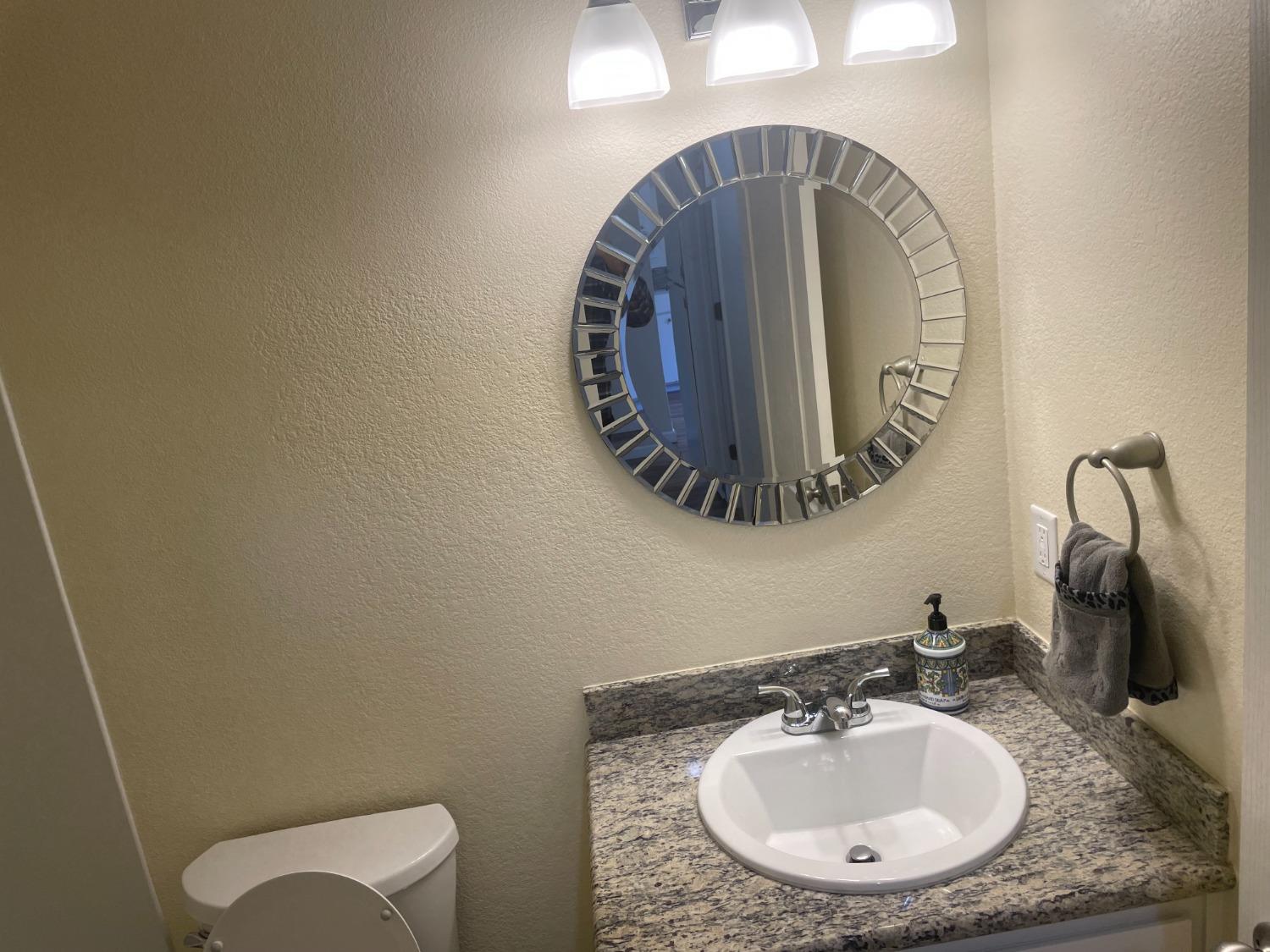 Detail Gallery Image 13 of 30 For 1901 S Mills Ave #2,  Lodi,  CA 95242 - 2 Beds | 2 Baths