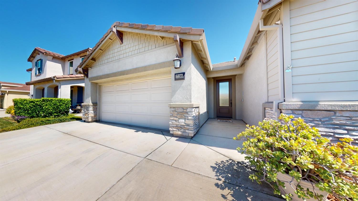 Detail Gallery Image 2 of 70 For 17198 Rail Way, Lathrop,  CA 95330 - 4 Beds | 2 Baths