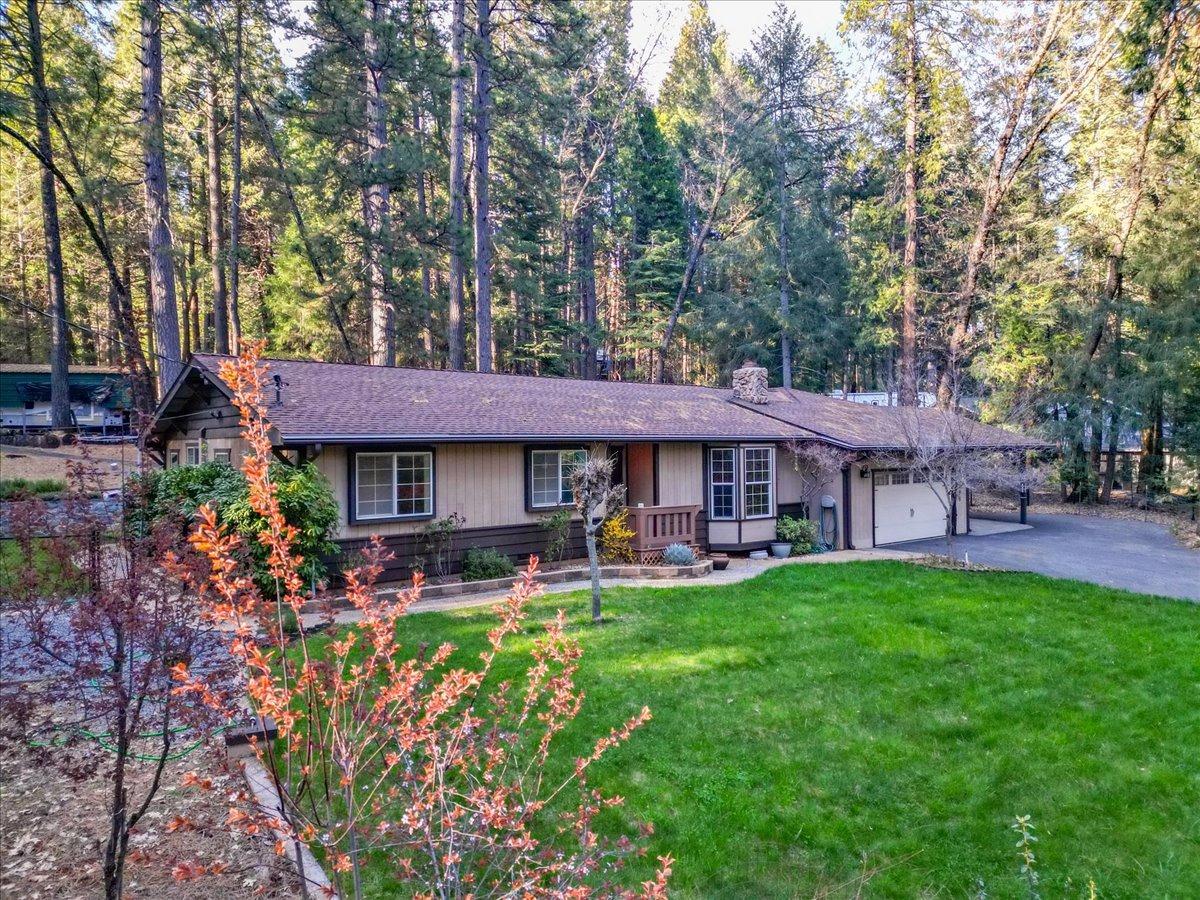 Photo of 12598 Echo Dr in Nevada City, CA
