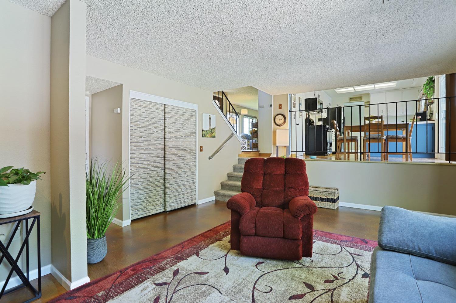 Detail Gallery Image 27 of 54 For 9161 Starina Way, Sacramento,  CA 95826 - 4 Beds | 2/1 Baths