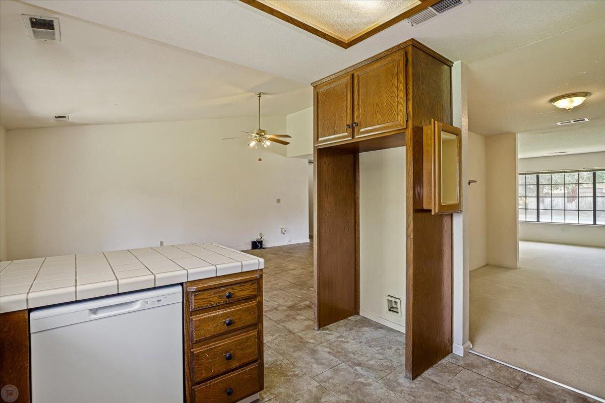 Detail Gallery Image 11 of 29 For 780 Barby Ln, Oakdale,  CA 95361 - 3 Beds | 2 Baths