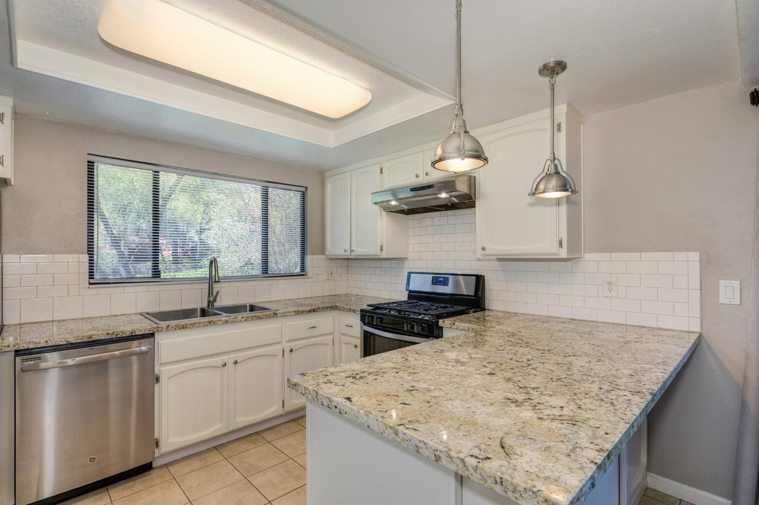 Detail Gallery Image 12 of 35 For 2668 Sterling Way, Cameron Park,  CA 95682 - 3 Beds | 2 Baths
