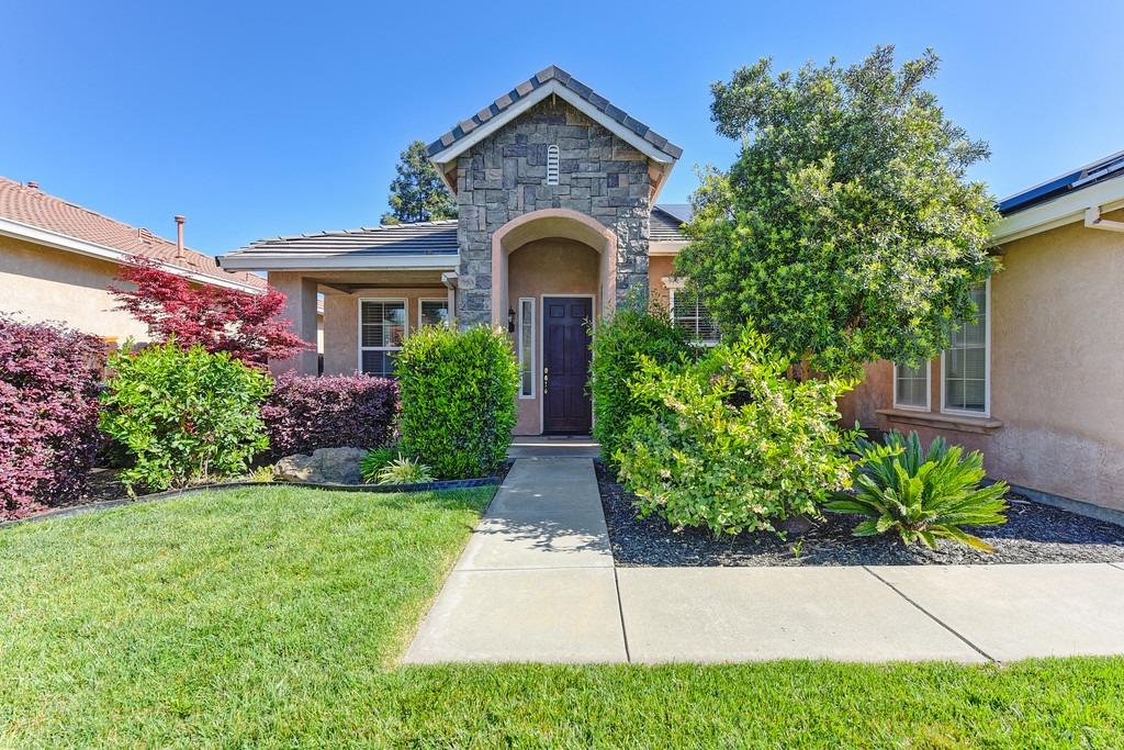 Detail Gallery Image 1 of 43 For 3305 Chandon Dr, Modesto,  CA 95355 - 3 Beds | 2 Baths