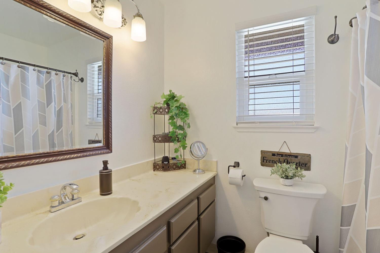 Detail Gallery Image 44 of 54 For 9161 Starina Way, Sacramento,  CA 95826 - 4 Beds | 2/1 Baths