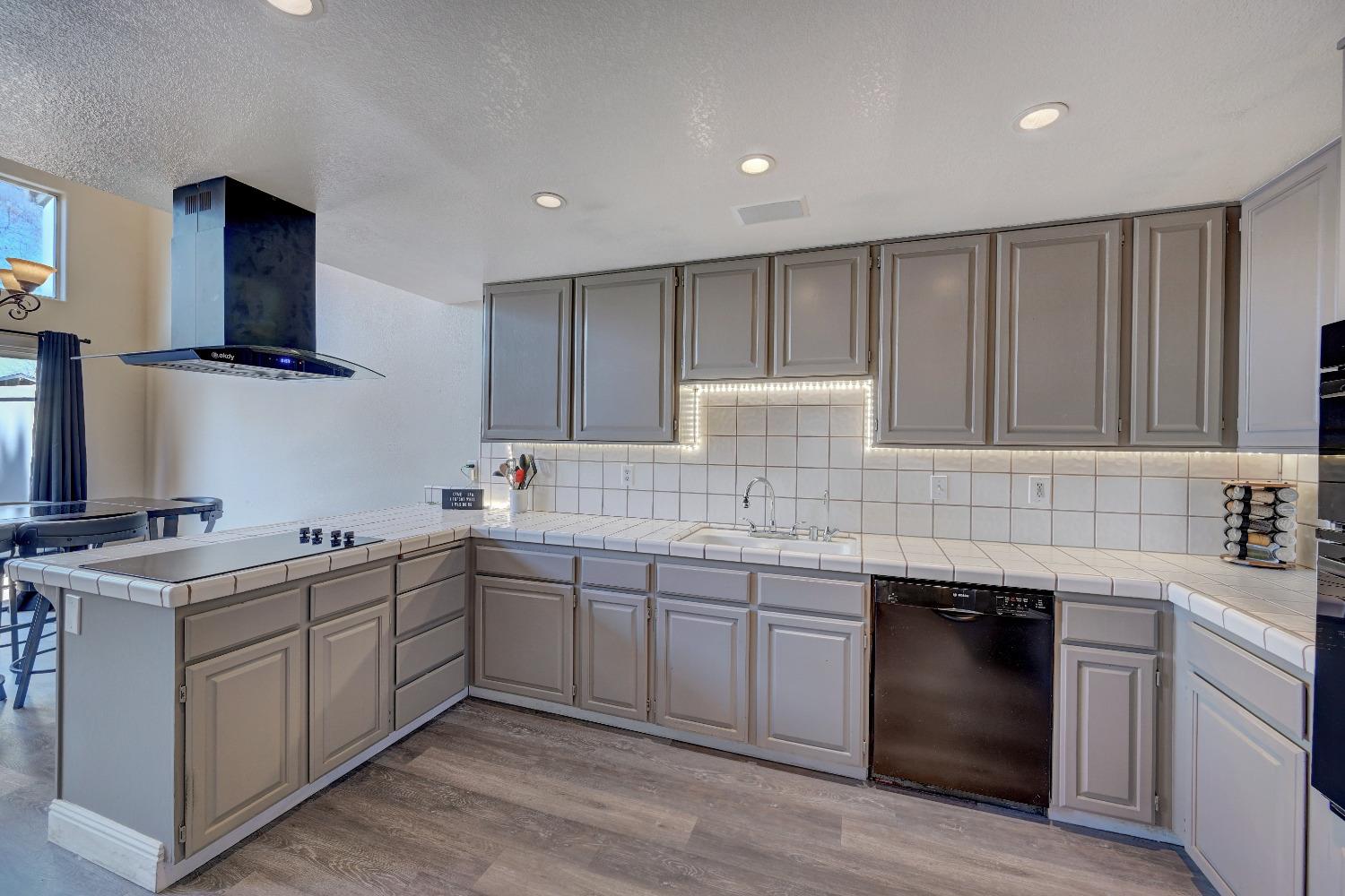 Detail Gallery Image 14 of 34 For 3600 Columbine Dr #8,  Modesto,  CA 95356 - 2 Beds | 2 Baths