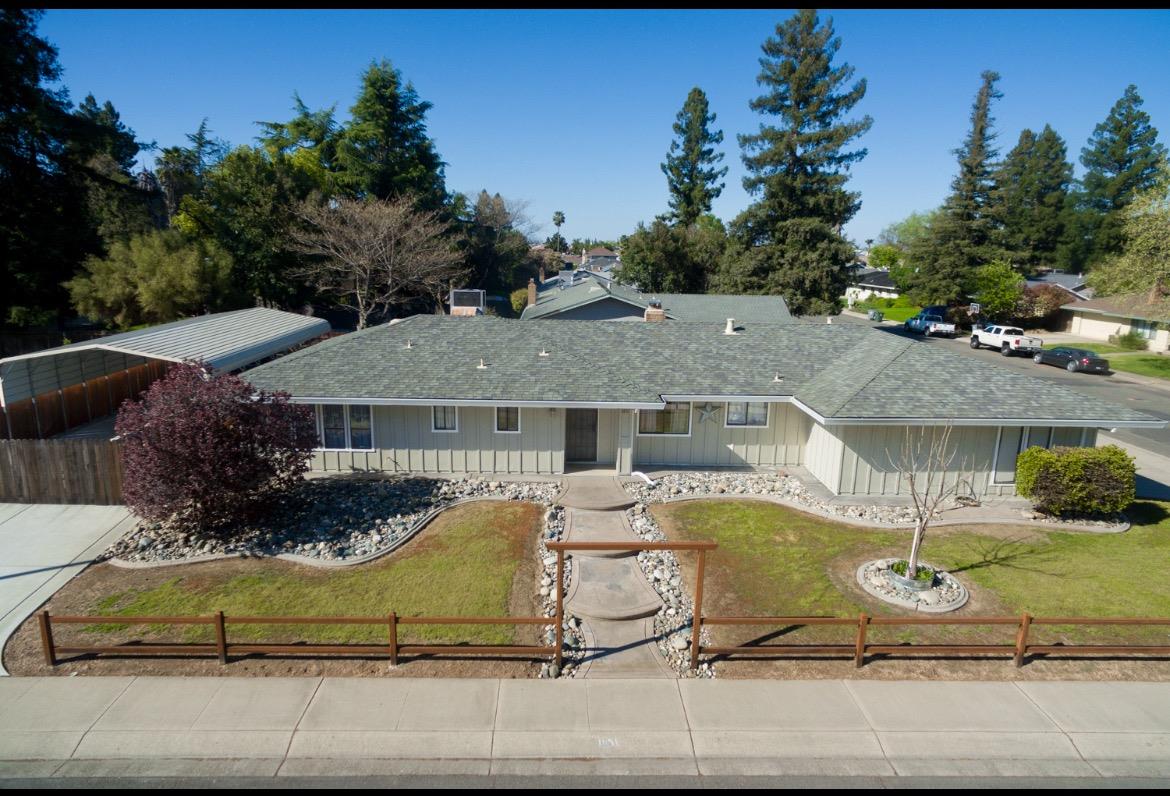 Photo of 1831 Woodleaf Dr in Yuba City, CA