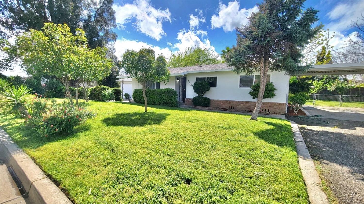 Photo of 6425 Palmer Ave in Riverbank, CA