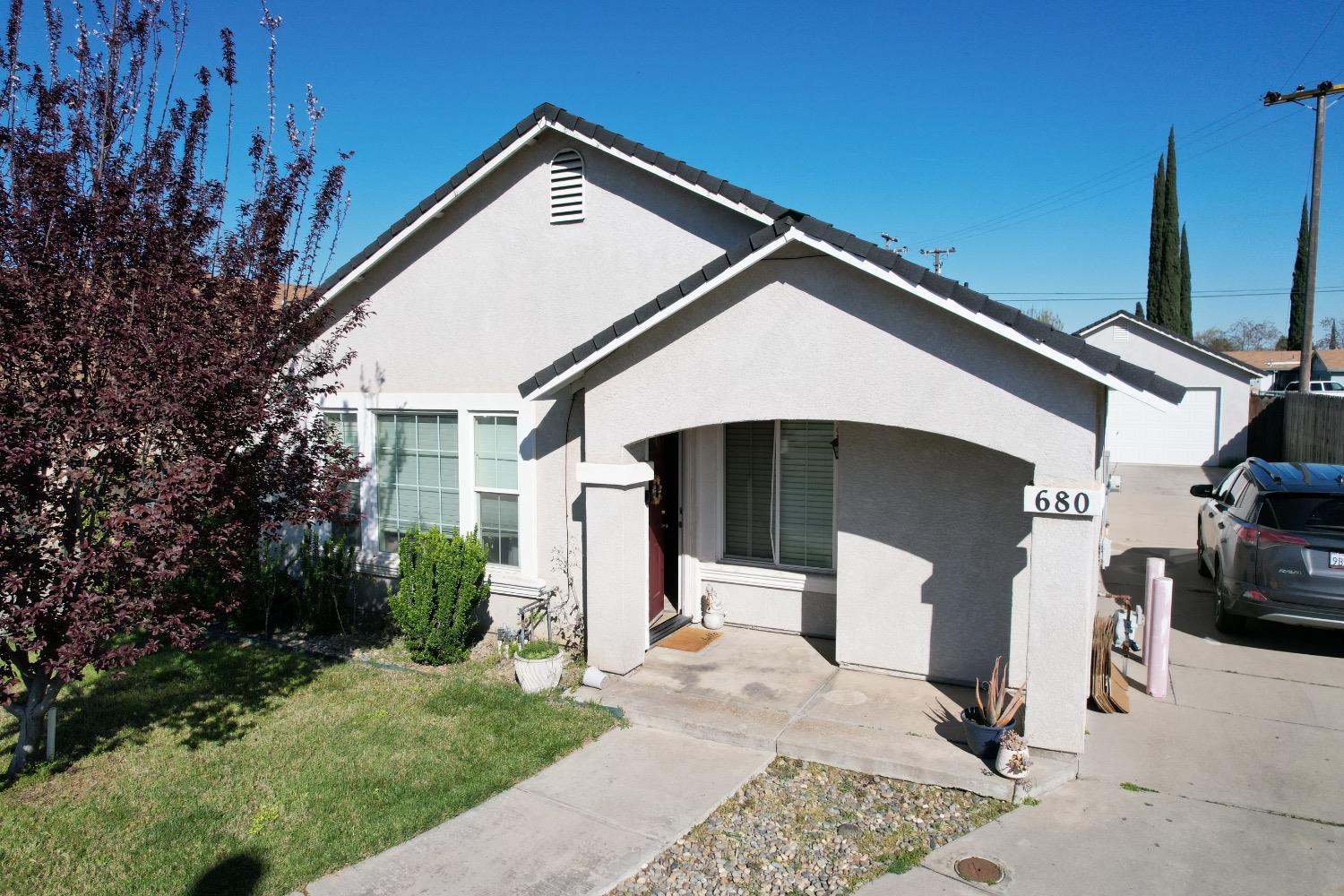 Photo of 680 San Joaquin Ct in Atwater, CA