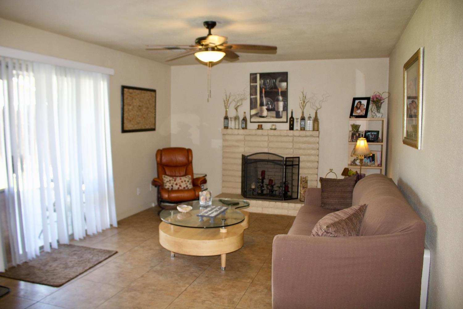 Detail Gallery Image 11 of 28 For 3113 Laramie Dr, Modesto,  CA 95355 - 4 Beds | 2 Baths