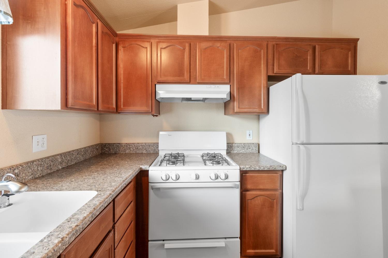 Detail Gallery Image 11 of 22 For 250 E Las Palmas Ave 27, Patterson,  CA 95363 - 2 Beds | 2 Baths