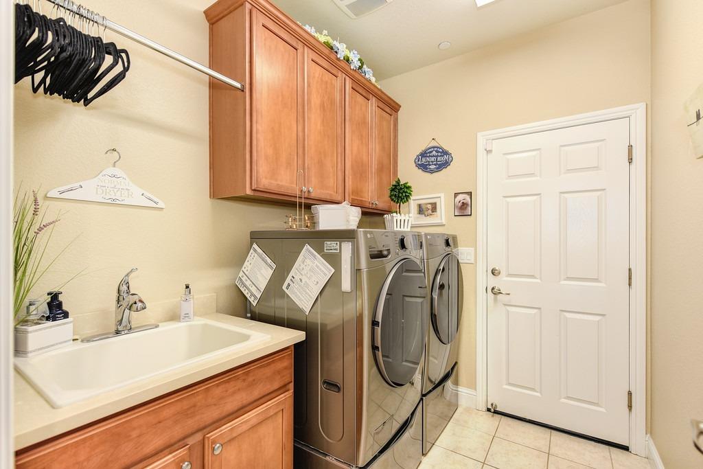 Detail Gallery Image 28 of 53 For 2417 Rockbrook Ln, Manteca,  CA 95336 - 2 Beds | 2 Baths