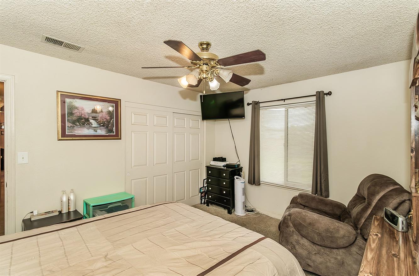 Detail Gallery Image 15 of 28 For 3683 N Ezie Ave, Fresno,  CA 93727 - 3 Beds | 1 Baths