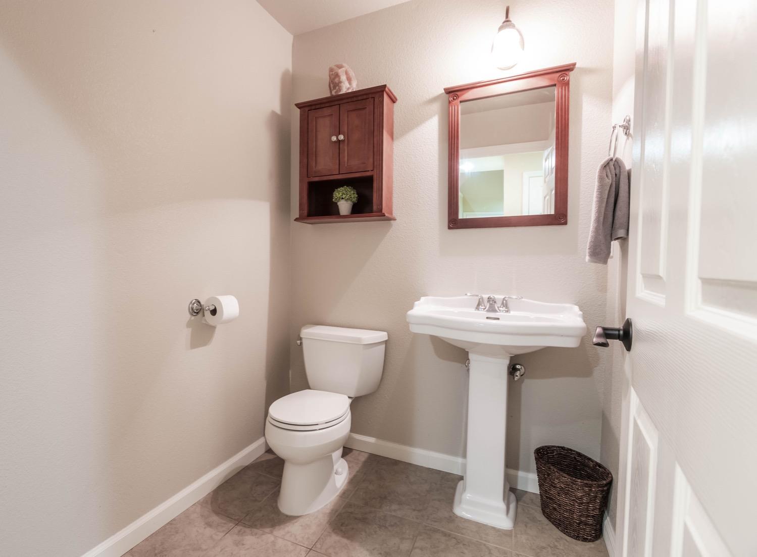 Detail Gallery Image 10 of 40 For 5637 Daisy Cir, Pollock Pines,  CA 95726 - 3 Beds | 2/1 Baths