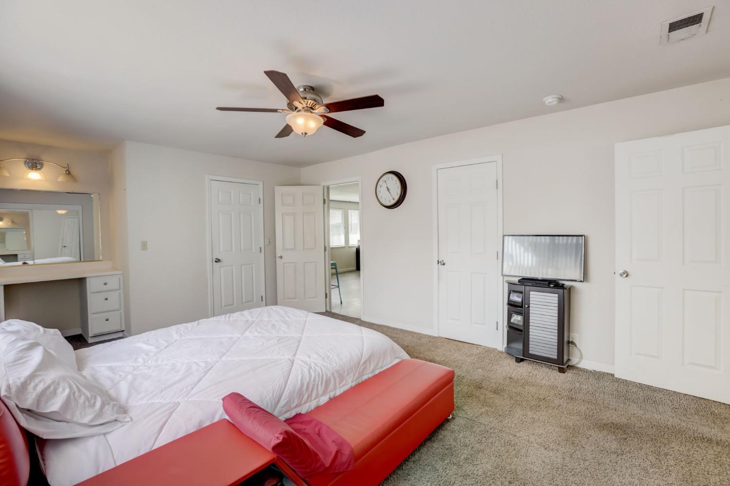 Detail Gallery Image 14 of 43 For 310 Cordova Ln, Stockton,  CA 95207 - 3 Beds | 2 Baths