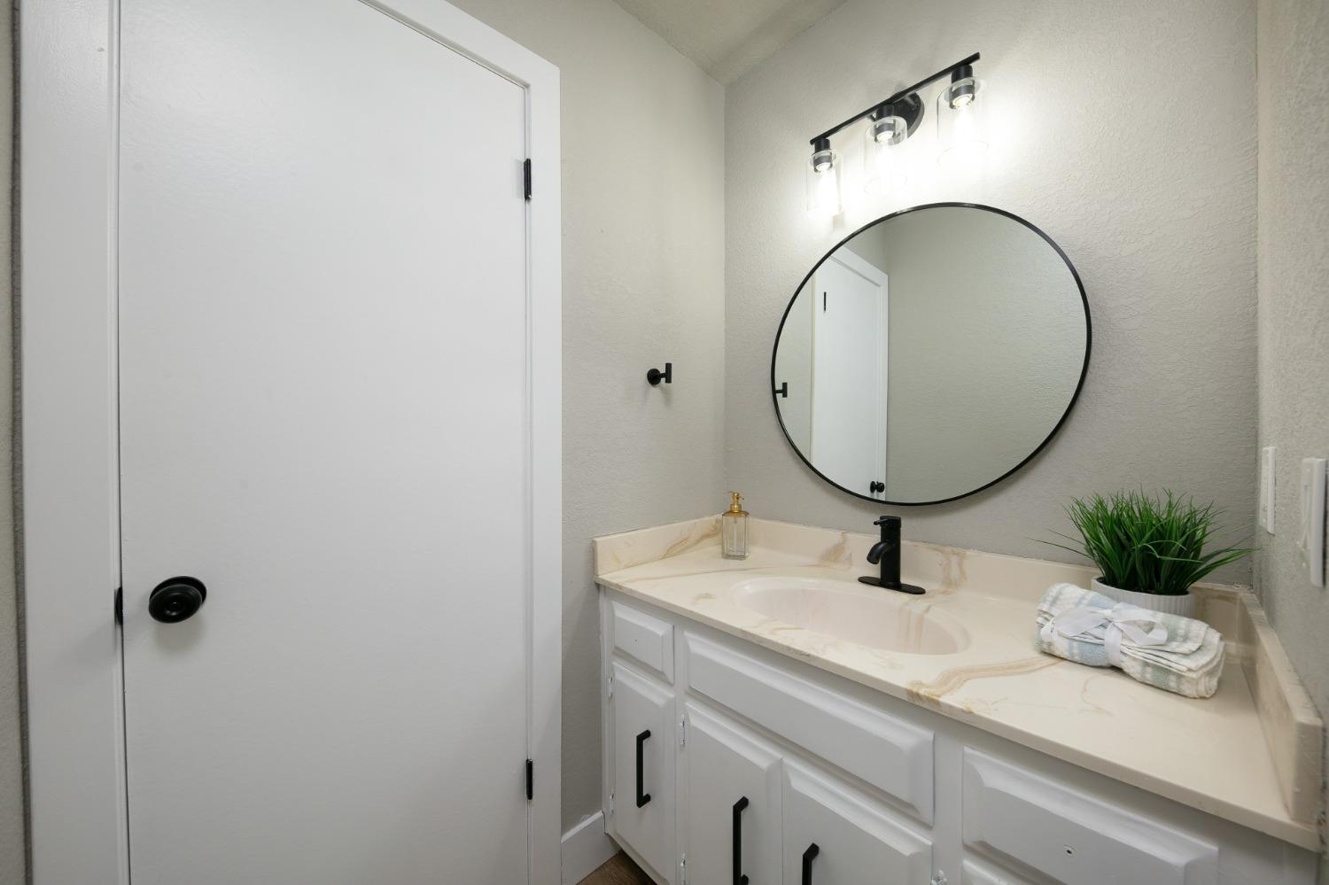 Detail Gallery Image 33 of 53 For 9125 Sandringham Ct, Stockton,  CA 95209 - 3 Beds | 2 Baths
