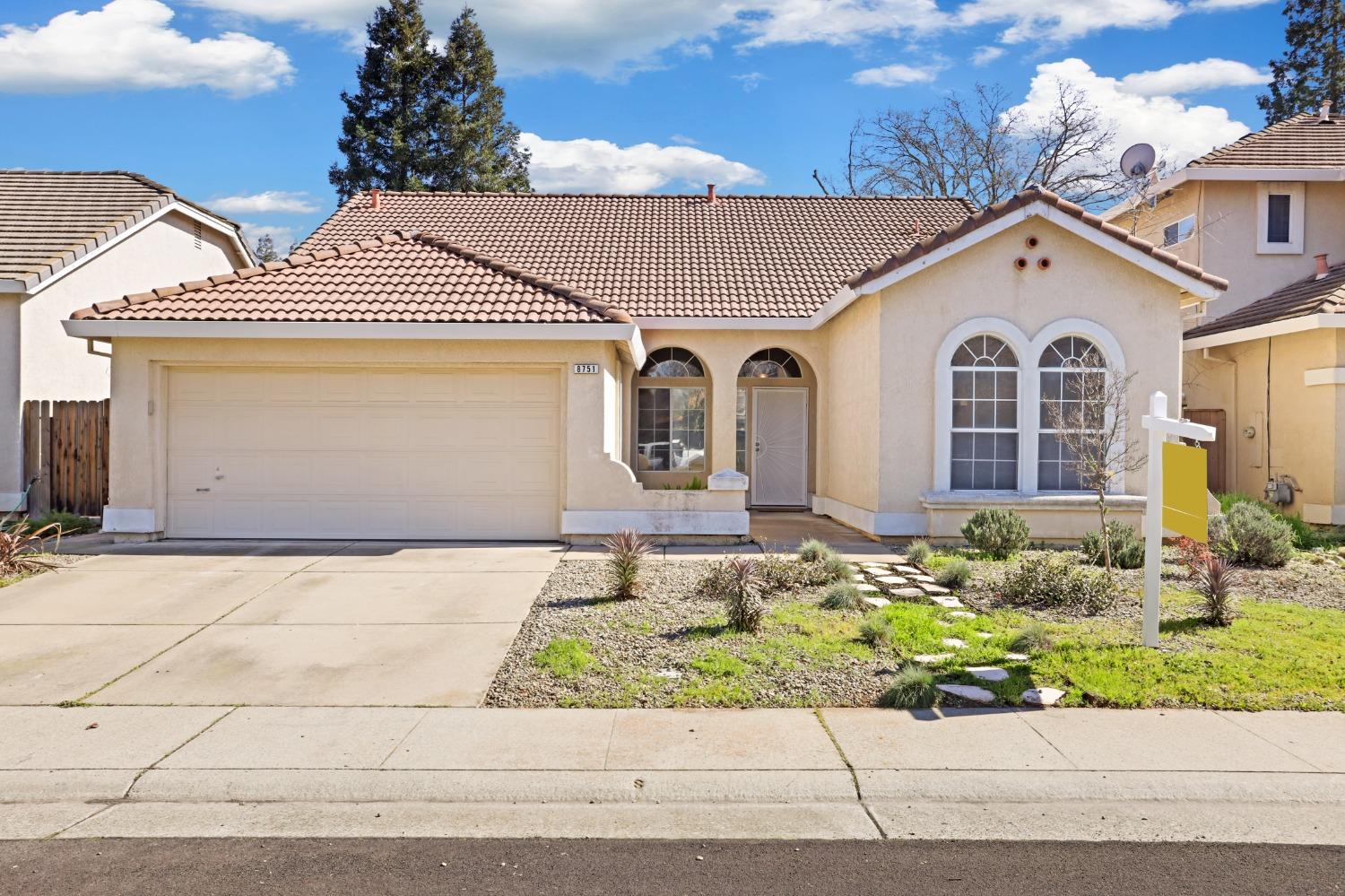 Detail Gallery Image 1 of 1 For 8751 White Peacock Way, Elk Grove,  CA 95624 - 3 Beds | 2 Baths