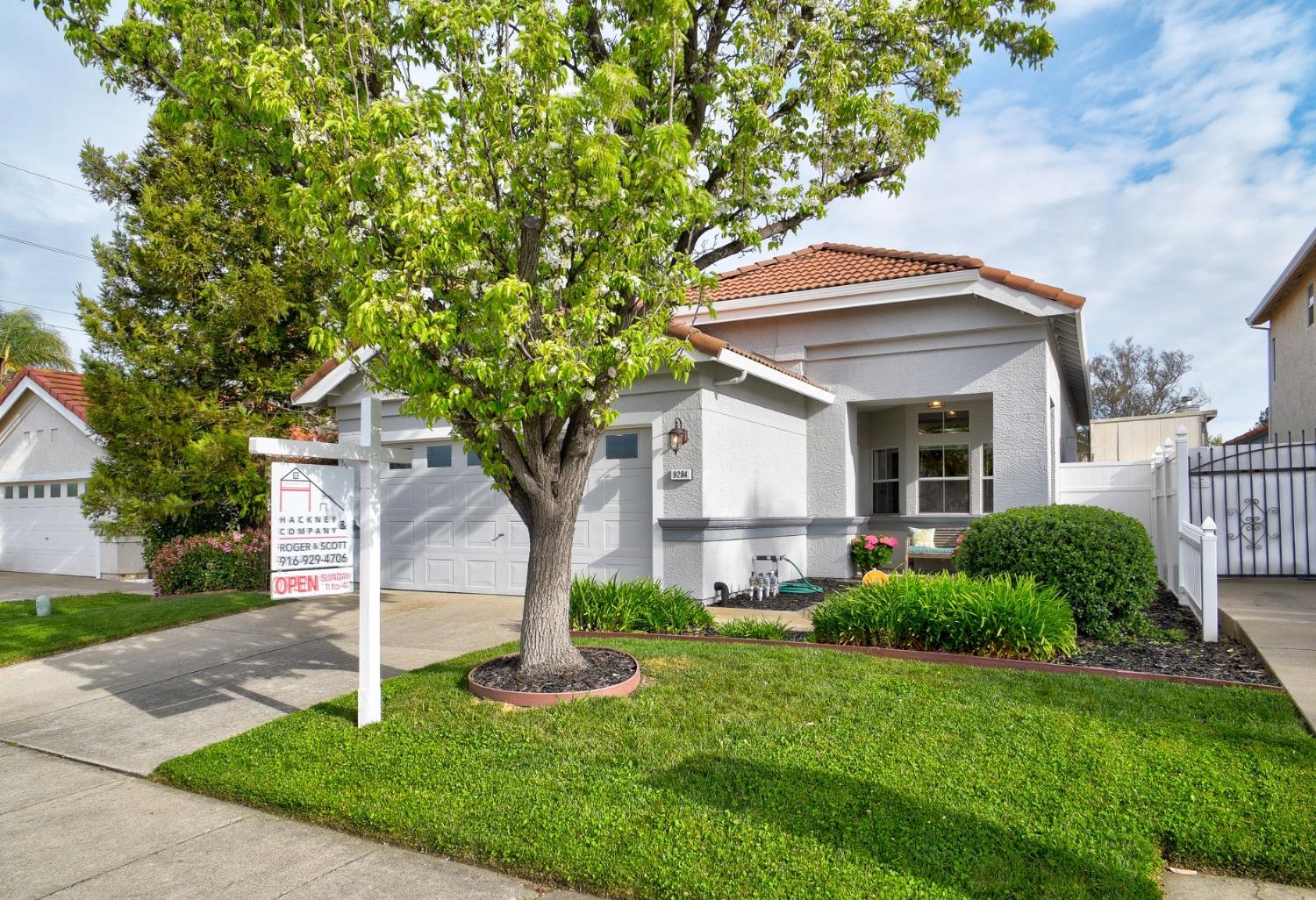 Detail Gallery Image 1 of 40 For 9284 Boscastle Way, Sacramento,  CA 95829 - 3 Beds | 2 Baths