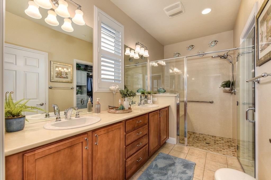 Detail Gallery Image 21 of 53 For 2417 Rockbrook Ln, Manteca,  CA 95336 - 2 Beds | 2 Baths