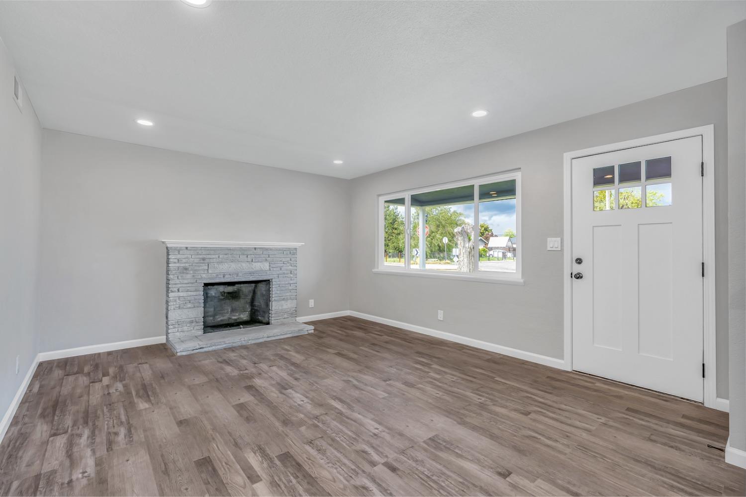 Detail Gallery Image 6 of 30 For 1100 S Rose St, Turlock,  CA 95380 - 3 Beds | 2 Baths