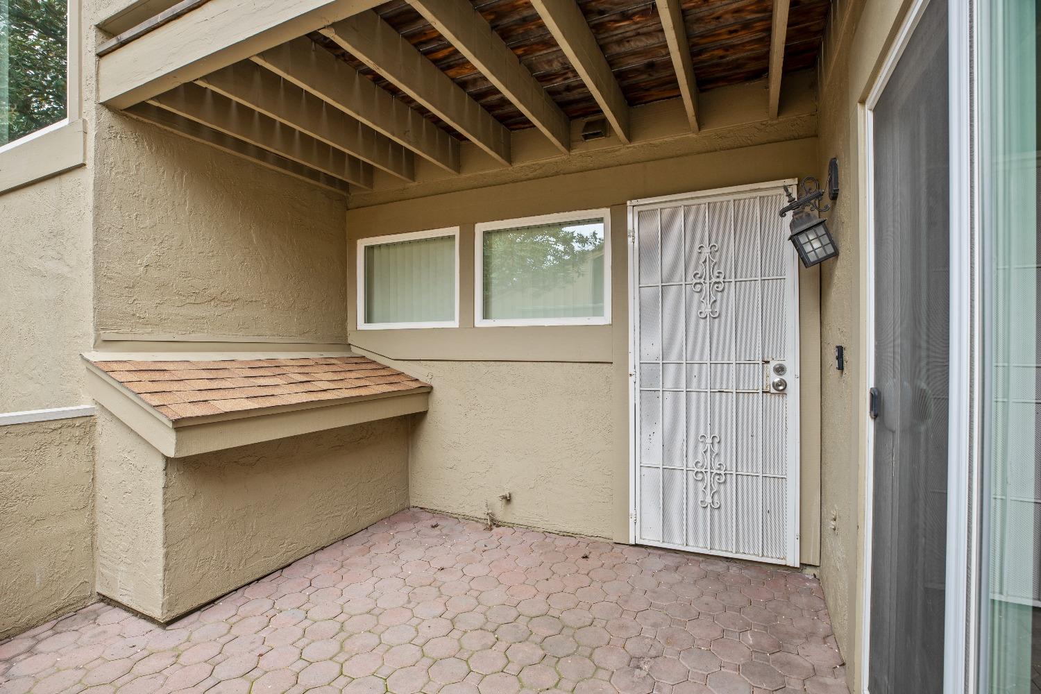 Detail Gallery Image 3 of 32 For 1244 W Roseburg Ave a,  Modesto,  CA 95350 - 2 Beds | 2/1 Baths