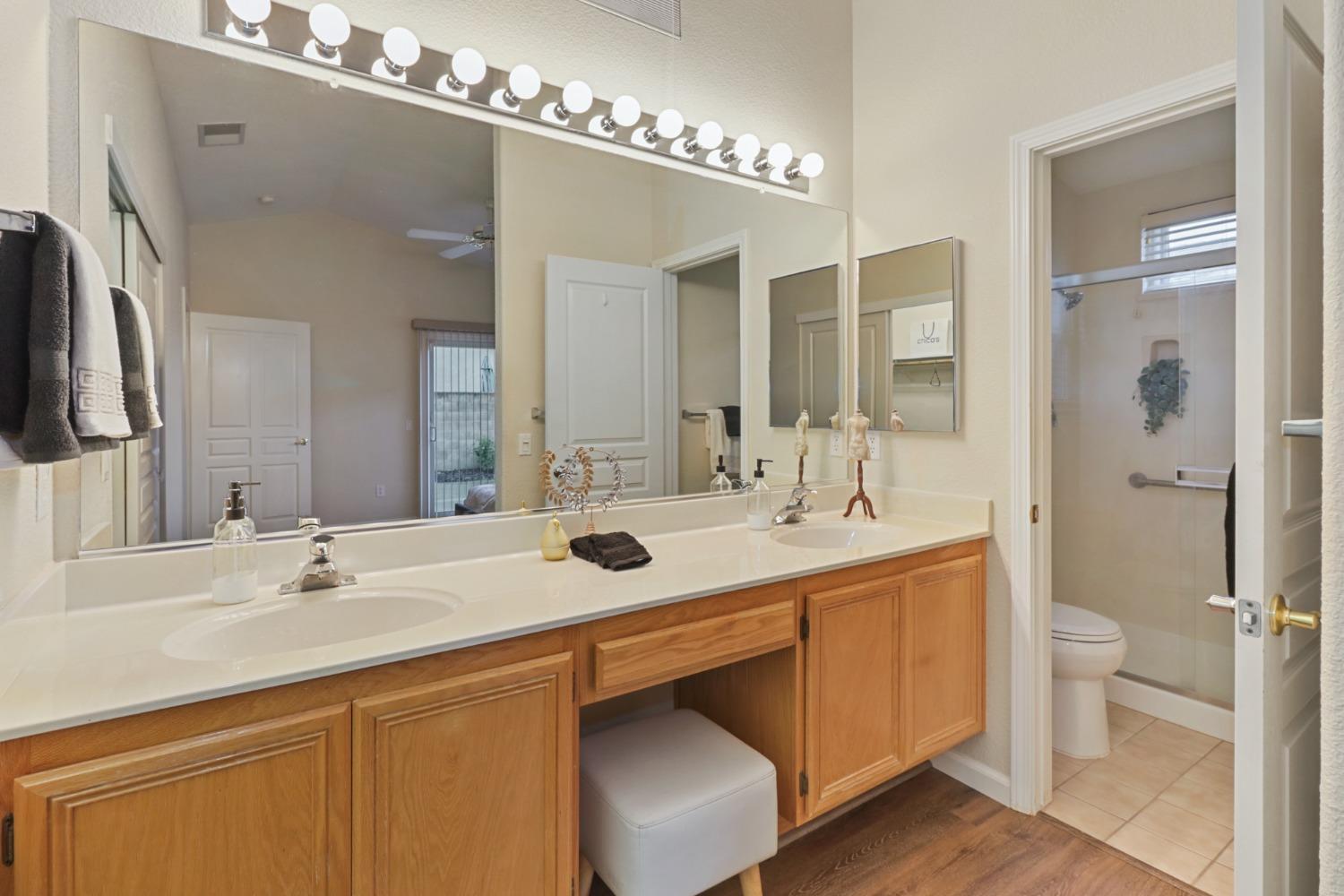 Detail Gallery Image 16 of 45 For 452 Luster Place, Folsom,  CA 95630 - 2 Beds | 2 Baths