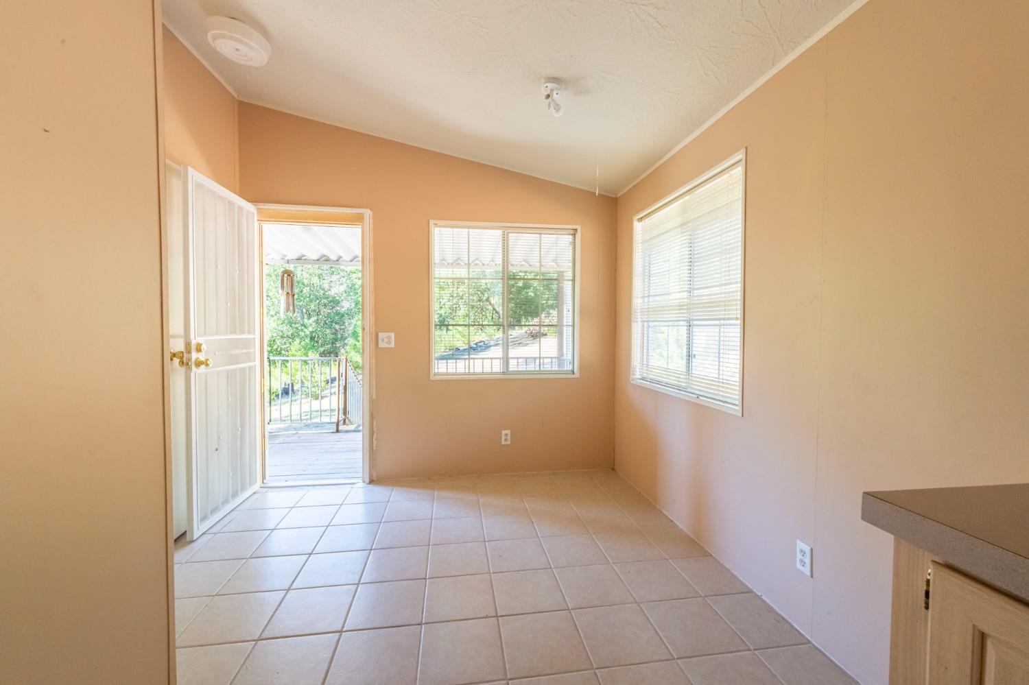 Detail Gallery Image 14 of 48 For 15576 Maple Springs Trl, Dobbins,  CA 95935 - 3 Beds | 2 Baths