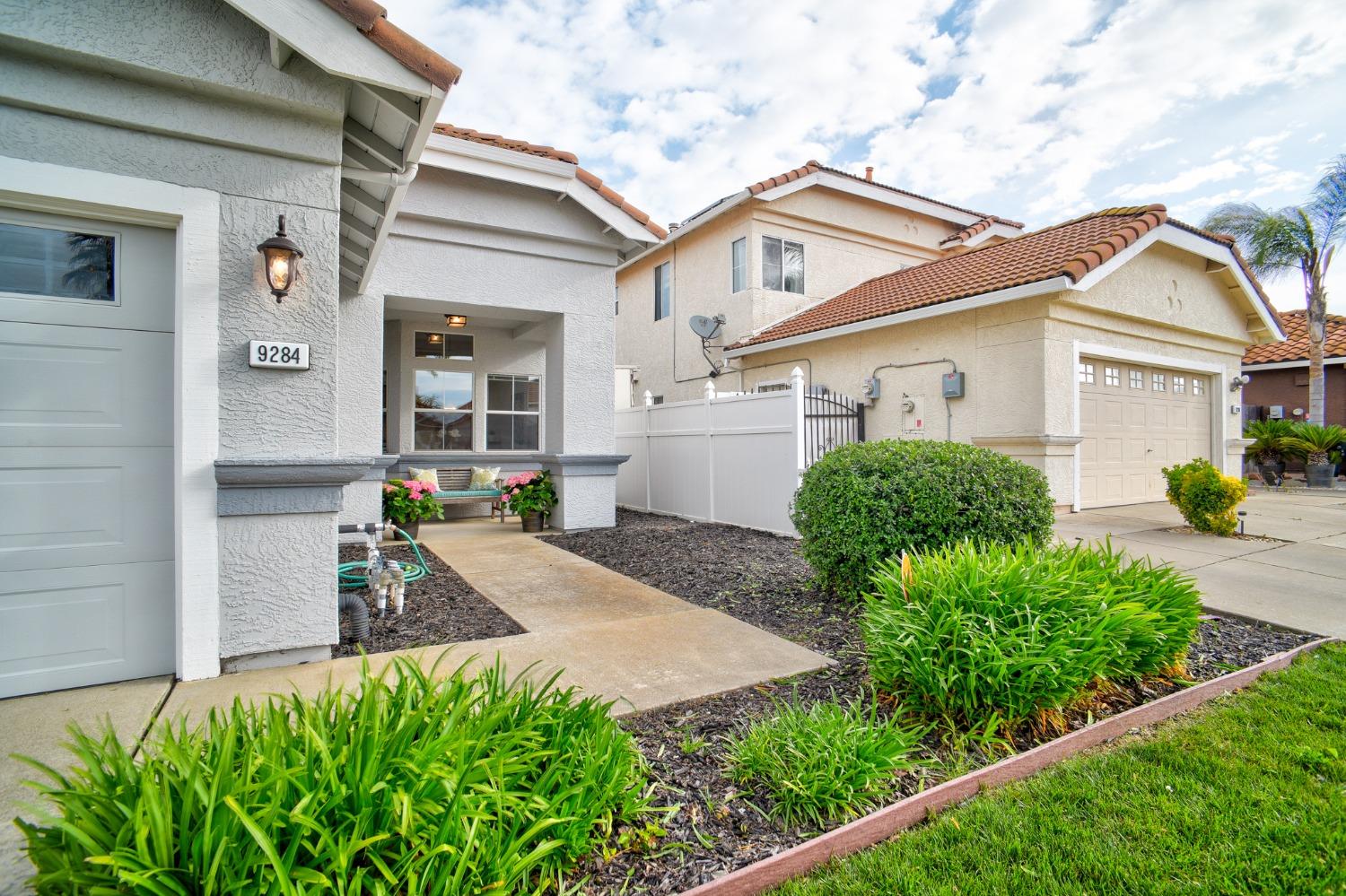 Detail Gallery Image 2 of 40 For 9284 Boscastle Way, Sacramento,  CA 95829 - 3 Beds | 2 Baths