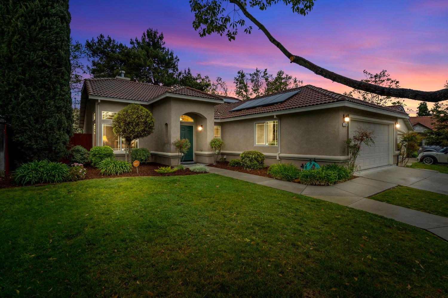 Photo of 1791 Blossomwood Ln in Tracy, CA