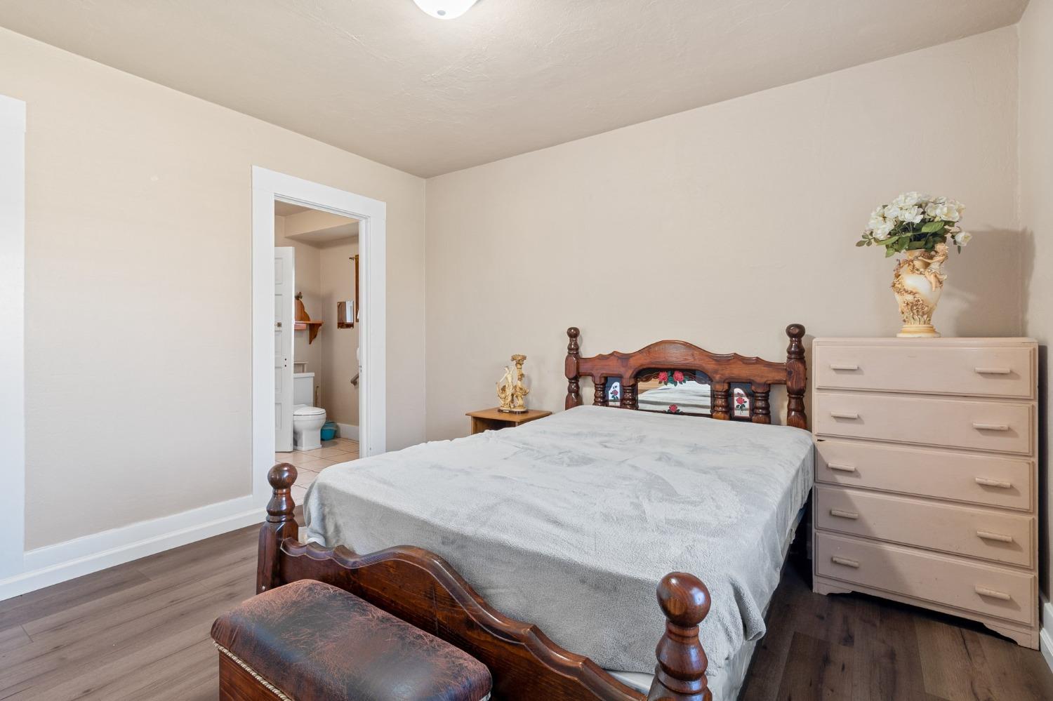 Detail Gallery Image 17 of 25 For 1526 C St, Livingston,  CA 95334 - 2 Beds | 1 Baths