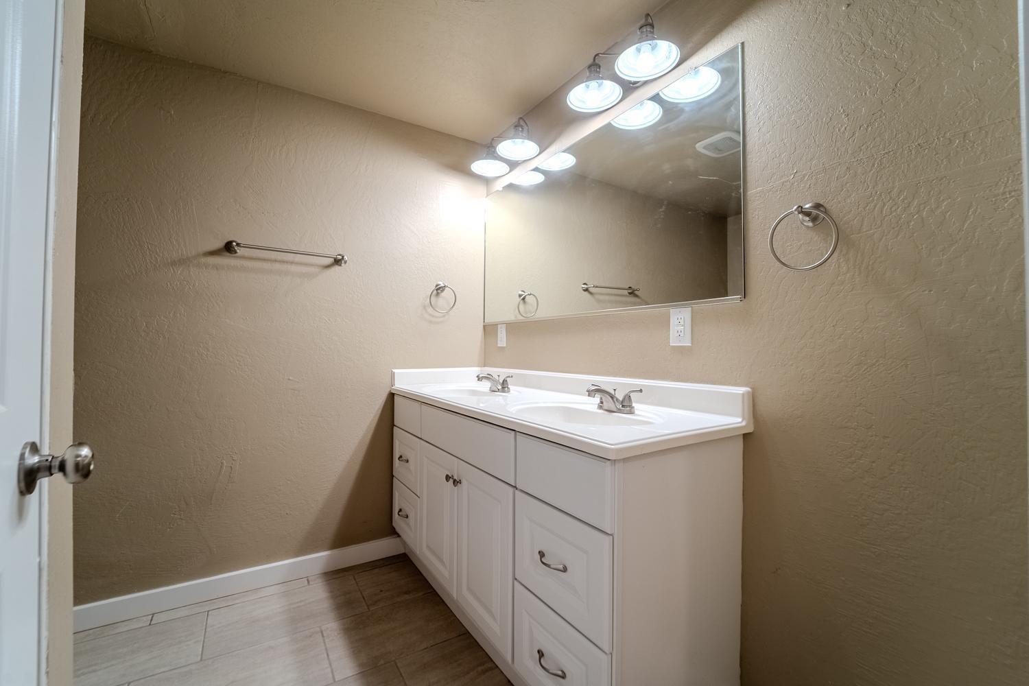 Detail Gallery Image 6 of 24 For 625 H St, Marysville,  CA 95901 - 3 Beds | 2 Baths