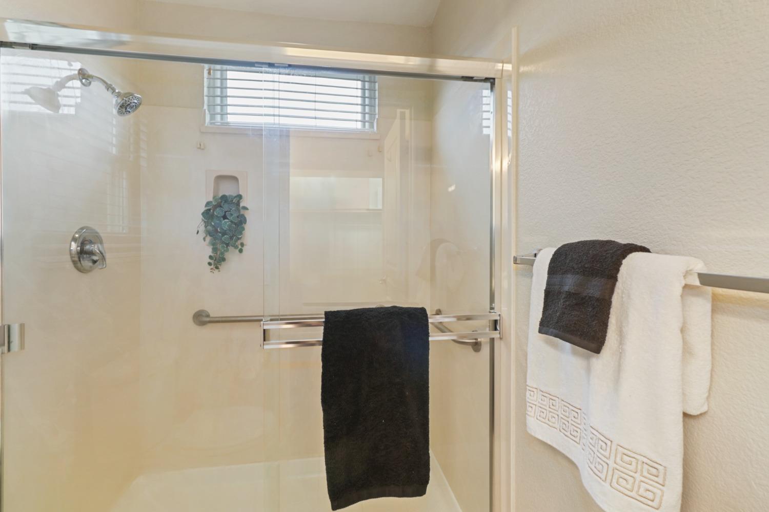 Detail Gallery Image 17 of 45 For 452 Luster Place, Folsom,  CA 95630 - 2 Beds | 2 Baths