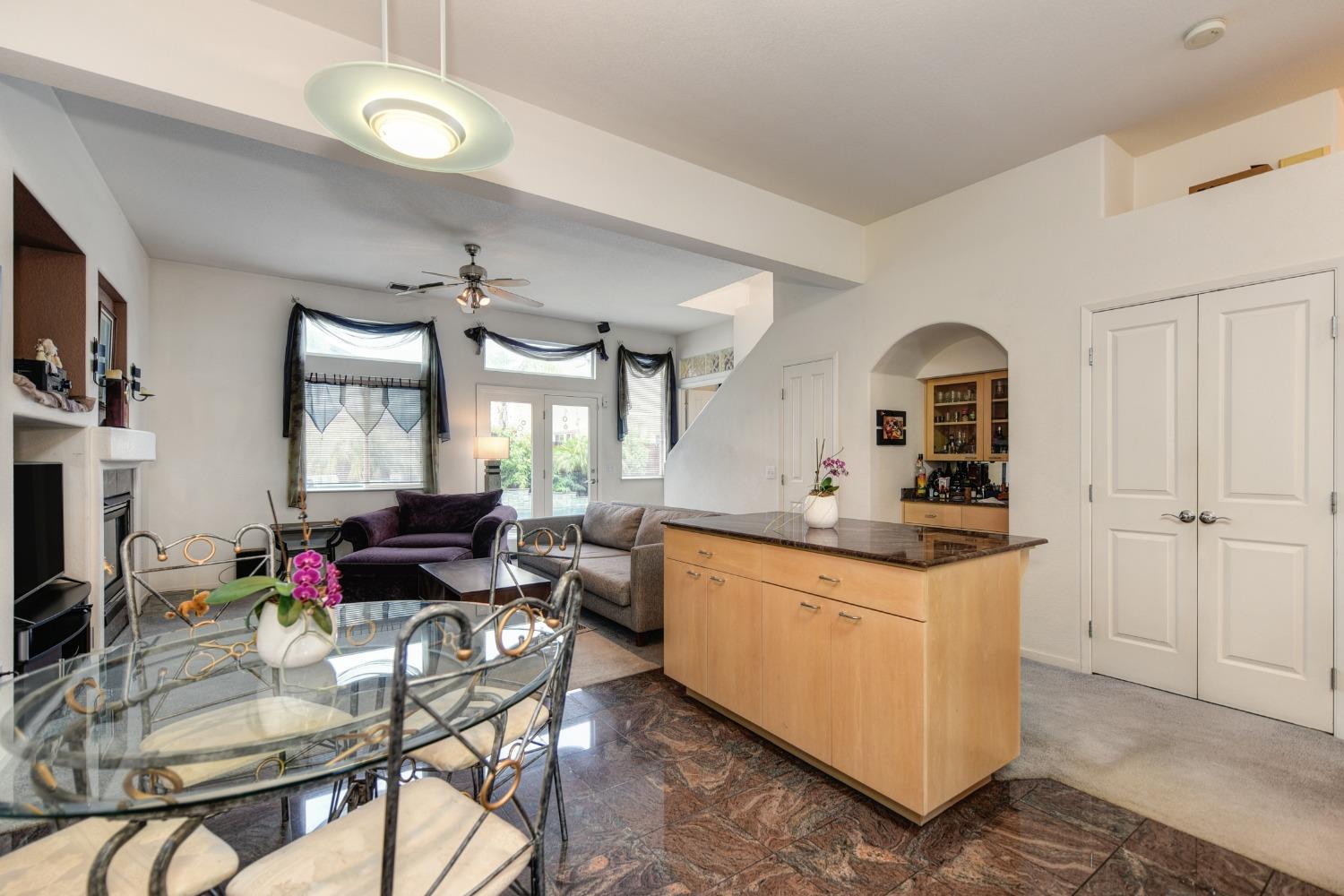 Detail Gallery Image 19 of 51 For 9065 Pebble Spring Ct, Sacramento,  CA 95829 - 4 Beds | 2/1 Baths
